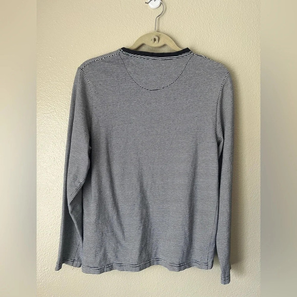 โ๏ธLUCKY BRAND ๐ Longโ Sleeve Top 2 for $22 โ๏ธ - Picture 2 of 4